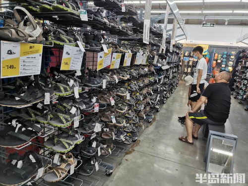 炎炎夏日,户外用品旺销